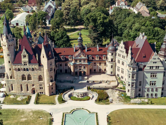 Zamek w Mosznej + Muzeum Polskiej Piosenki w Opolu